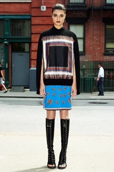 Look 17